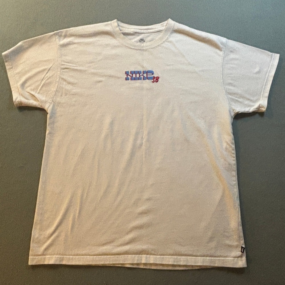 Nike SB Graphic T Shirt Mens L White Embroidered Logo Skater Streetwear Casual
